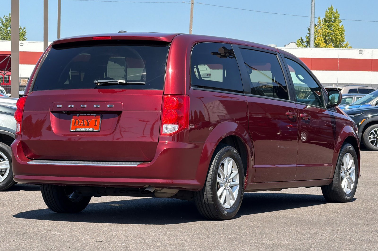 Used 2020 Dodge Grand Caravan SE FWD image 5