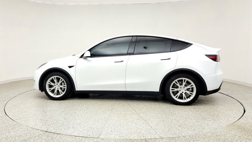 Used 2022 Tesla Model Y Long Range AWD/4WD image 8