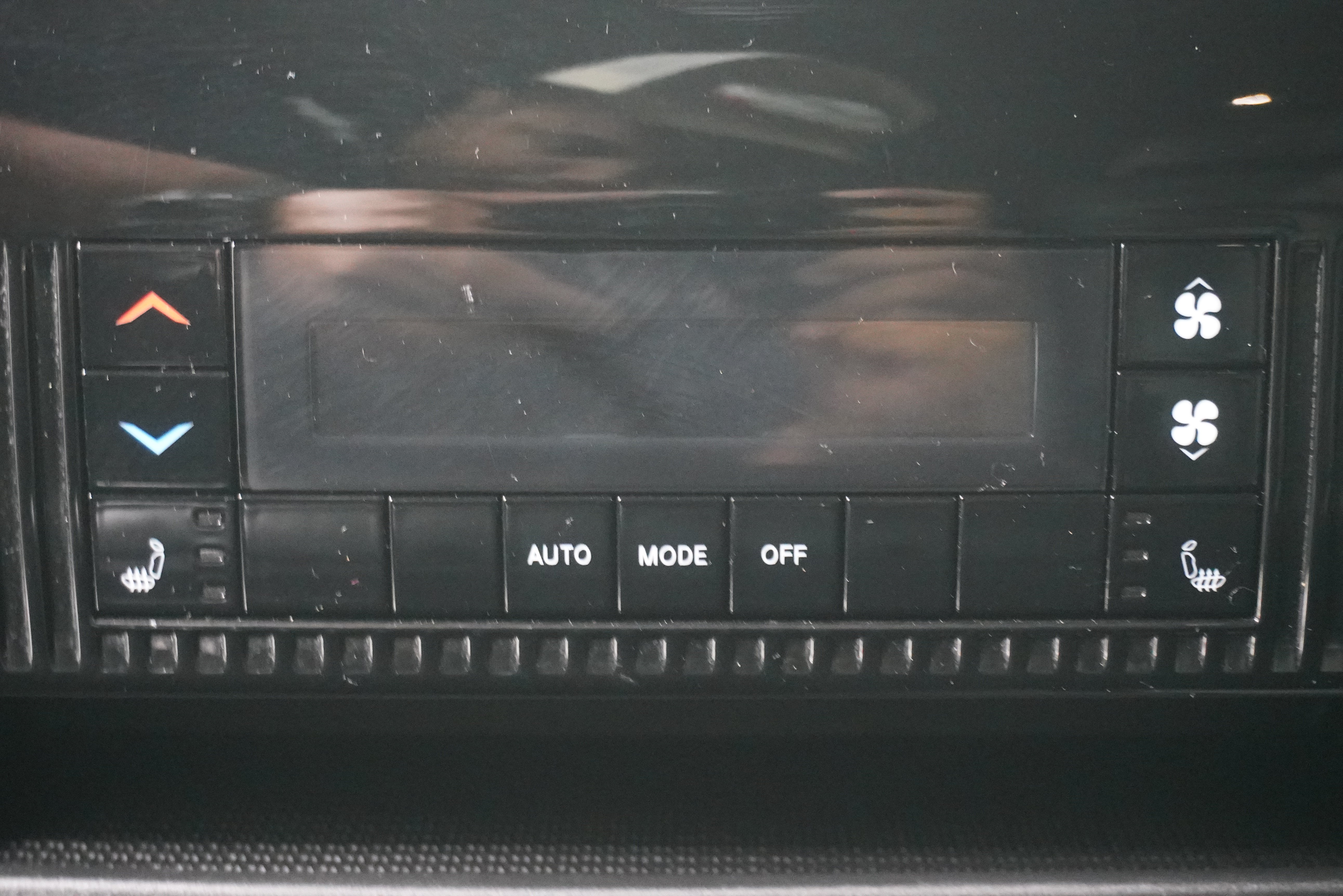 Used 2022 Jeep Wagoneer Series III AWD/4WD image 15