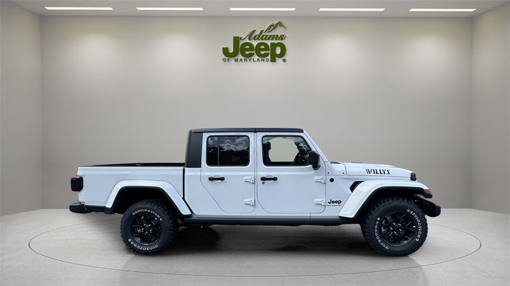 New 2025 Jeep Gladiator Willys image 4