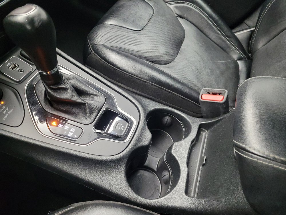 Used 2023 Jeep Cherokee Altitude Lux image 26