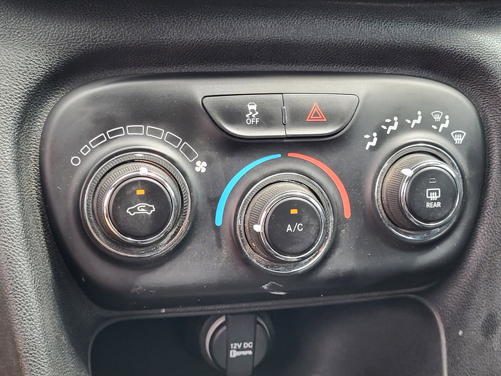 Used 2013 Dodge Dart SXT image 18