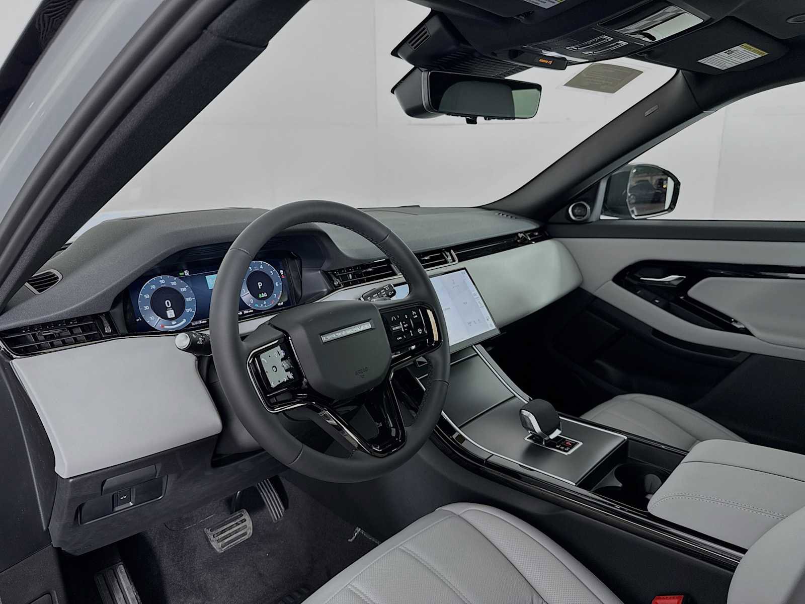 New 2026 Land Rover Range Rover Evoque S image 9