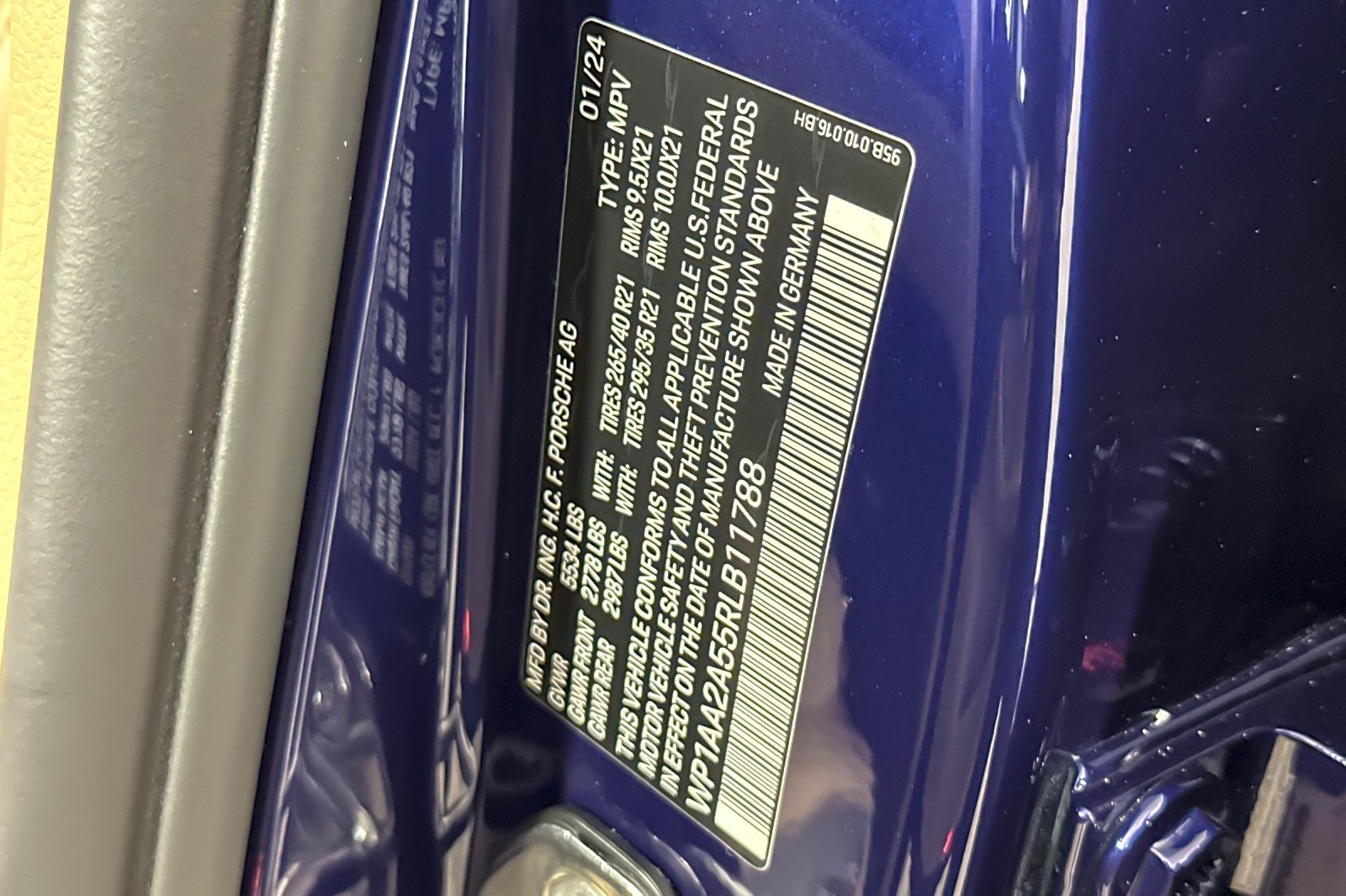 Used 2024 Porsche Macan Turbo image 27