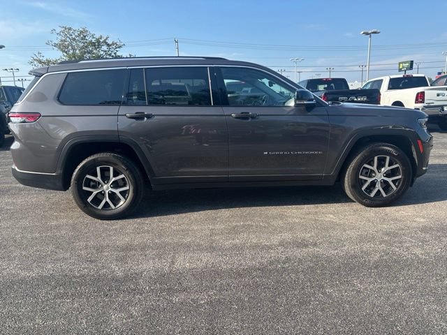 Used 2023 Jeep Grand Cherokee L Limited w/ Trailer Tow Group (B) AWD/4WD image 7