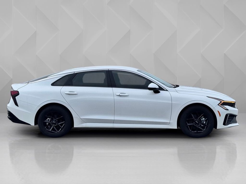 New 2026 Kia K5 LXS image 4