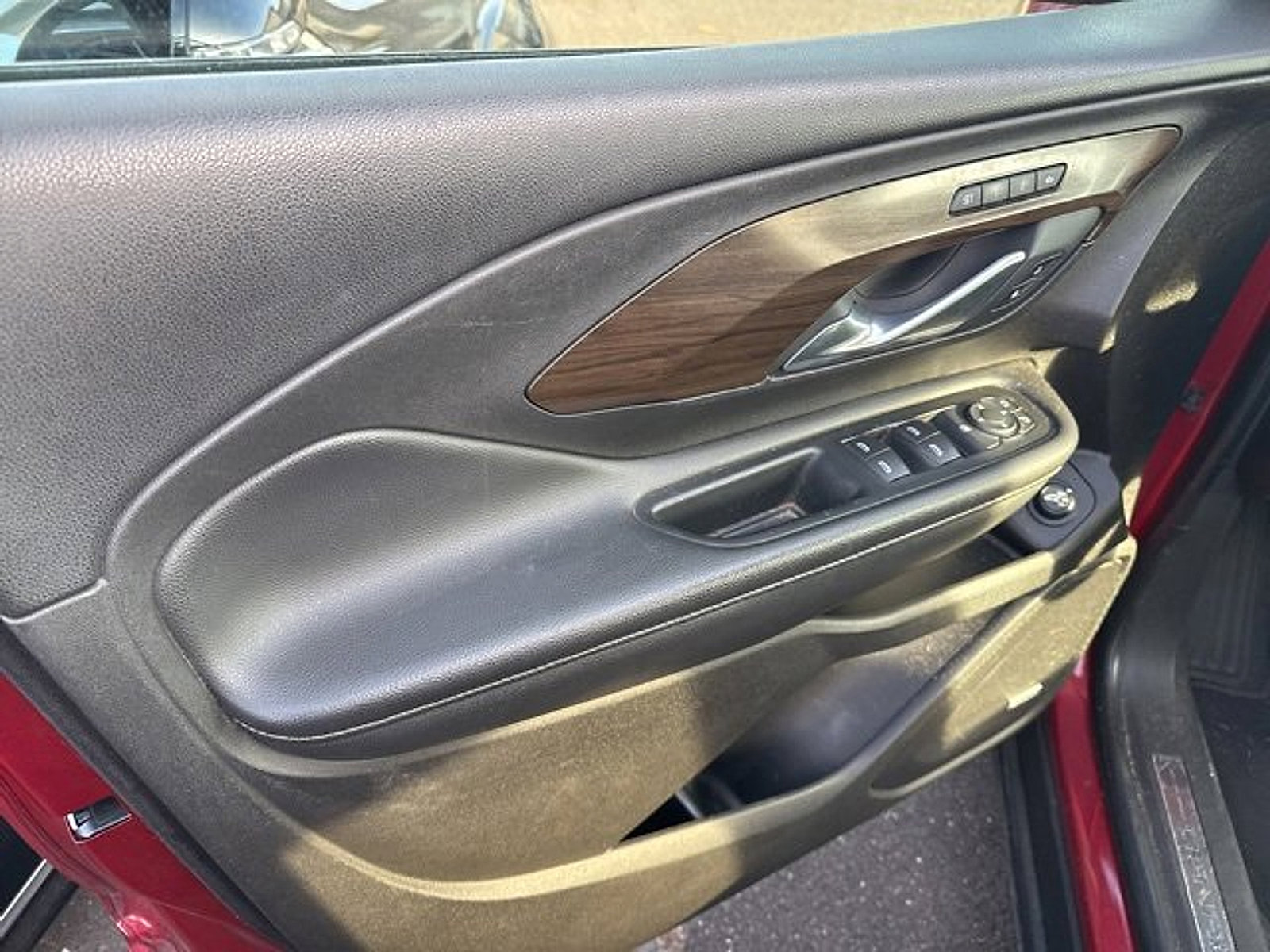 Used 2018 GMC Terrain Denali w/ Advanced Safety Package image 7