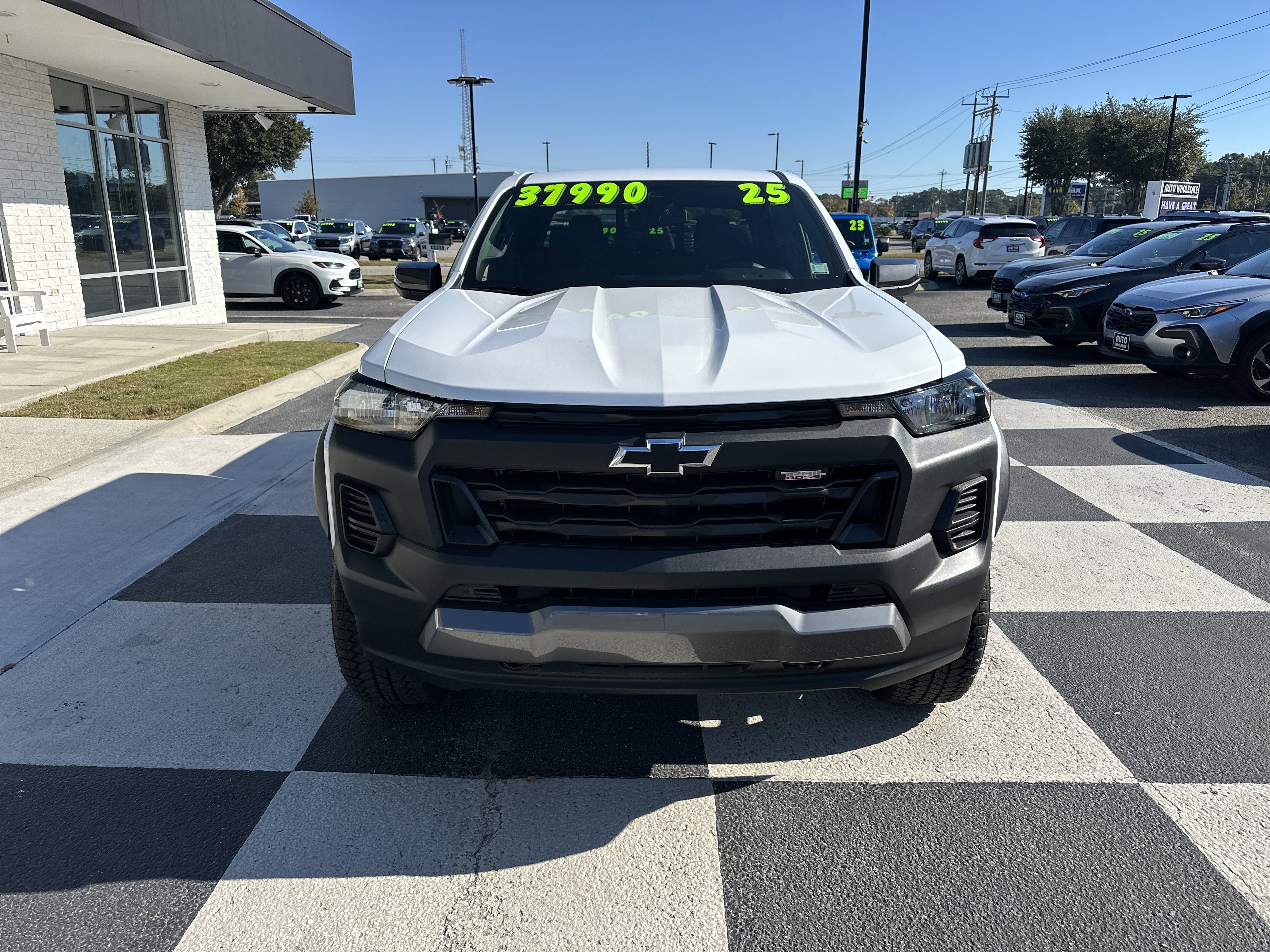 Used 2025 Chevrolet Colorado Trail Boss image 2