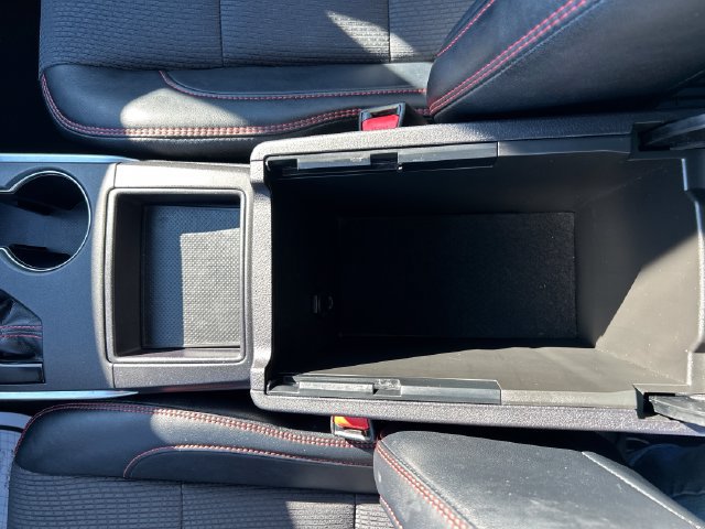 Used 2017 Toyota Camry SE w/ Moonroof Package FWD image 20