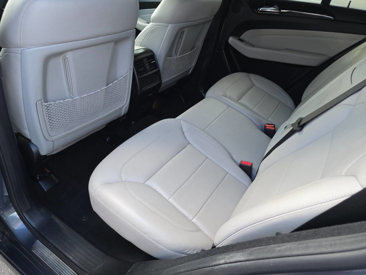 Used 2015 Mercedes-Benz ML 250 BlueTEC 4MATIC image 24