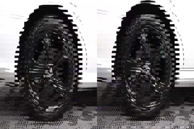 Used 2018 Mercedes-Benz E 300 4MATIC w/ Premium 1 Package image 9