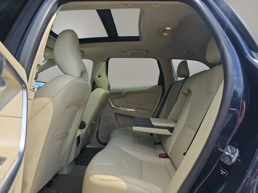 Used 2015 Volvo XC60 T5 Premier Plus FWD image 37