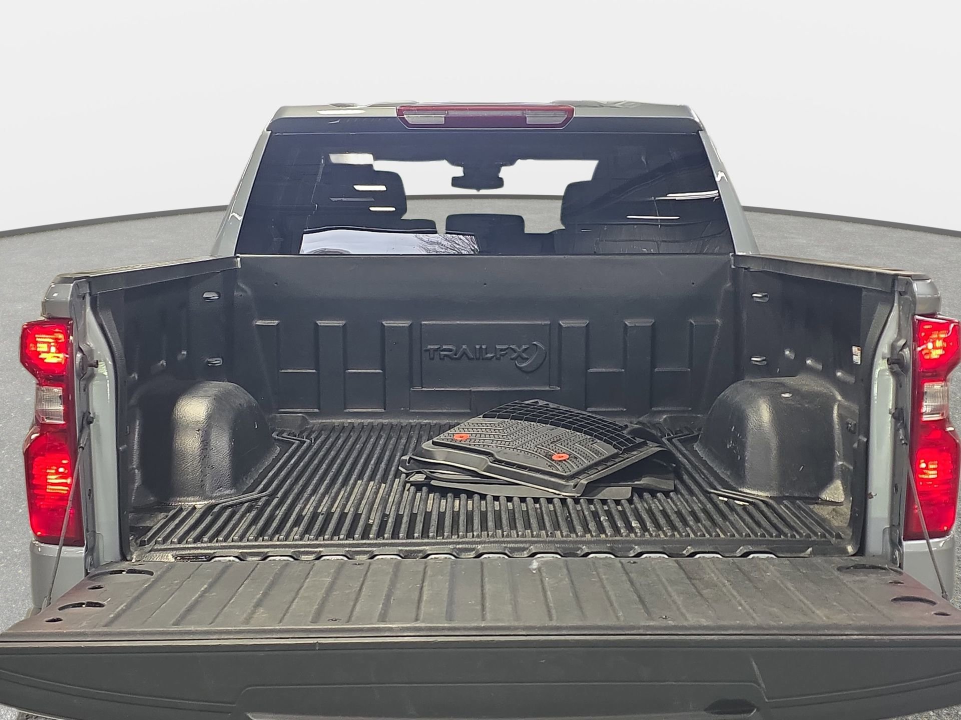 Used 2025 Chevrolet Silverado 1500 LT image 12