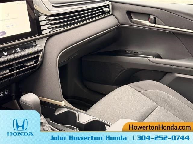 Used 2026 Toyota Camry LE FWD image 15
