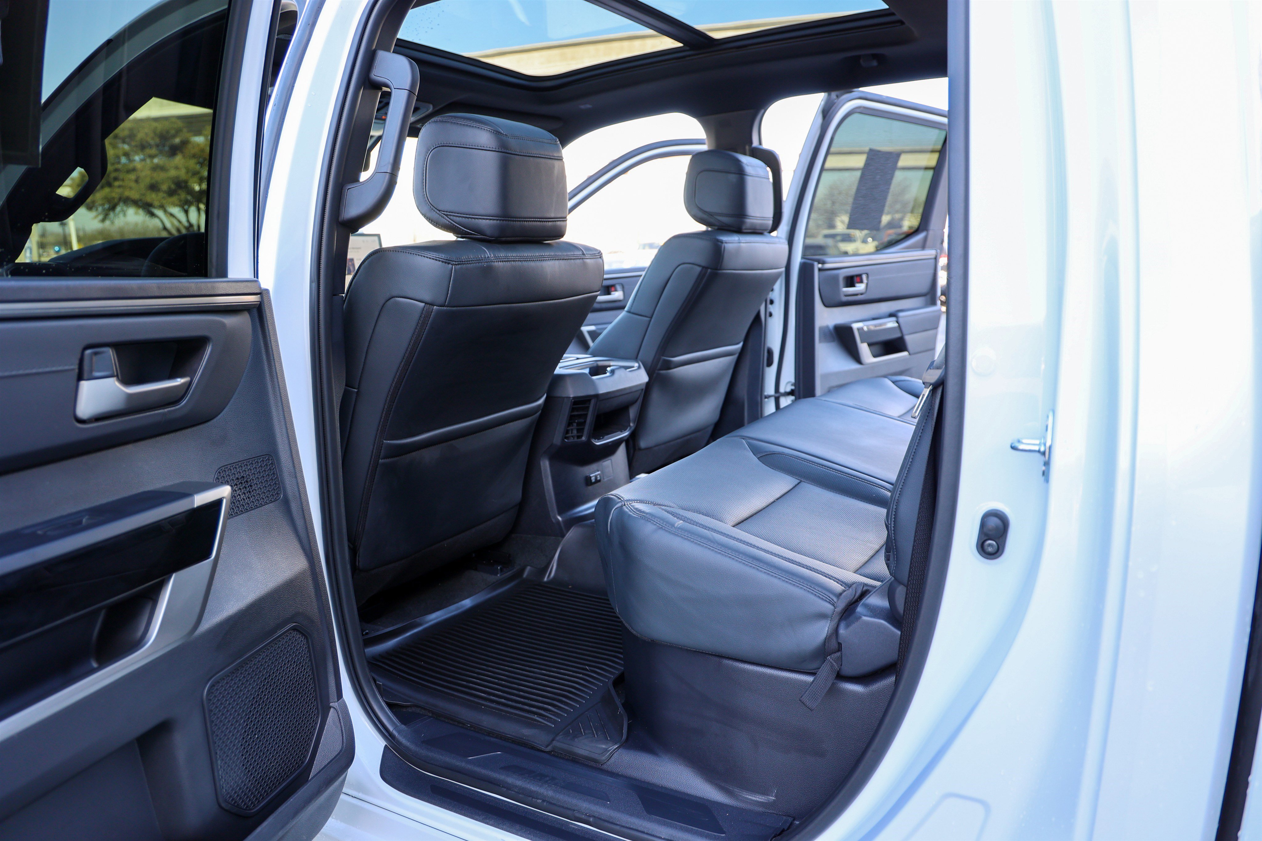 Used 2025 Toyota Tundra Limited image 38