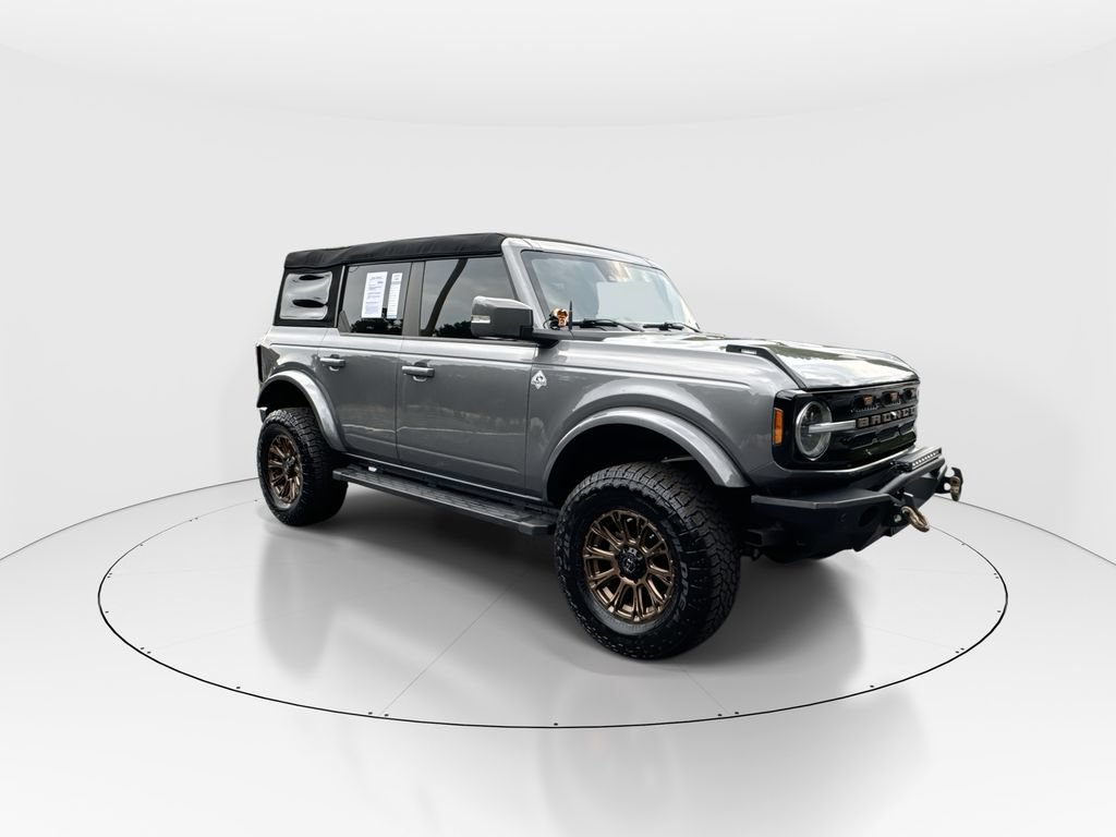 Used 2024 Ford Bronco Outer Banks AWD/4WD image 2