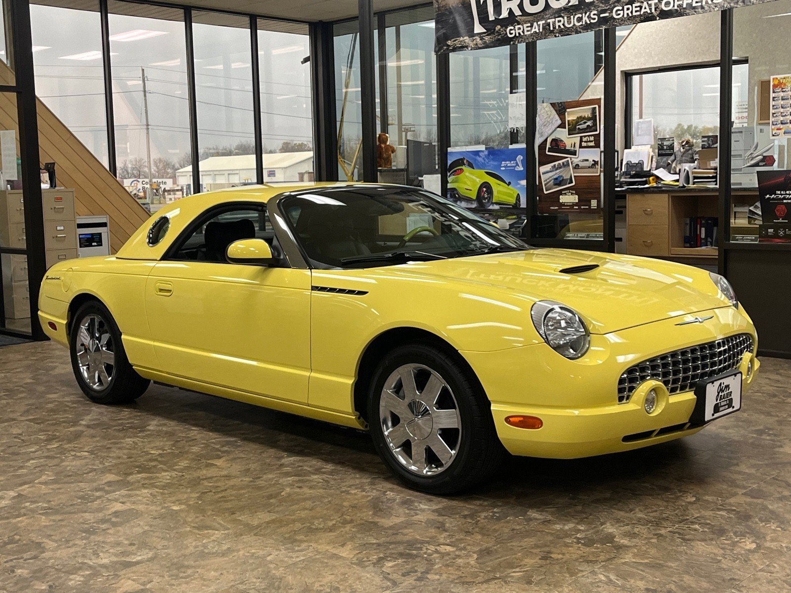 Used 2002 Ford Thunderbird image 4