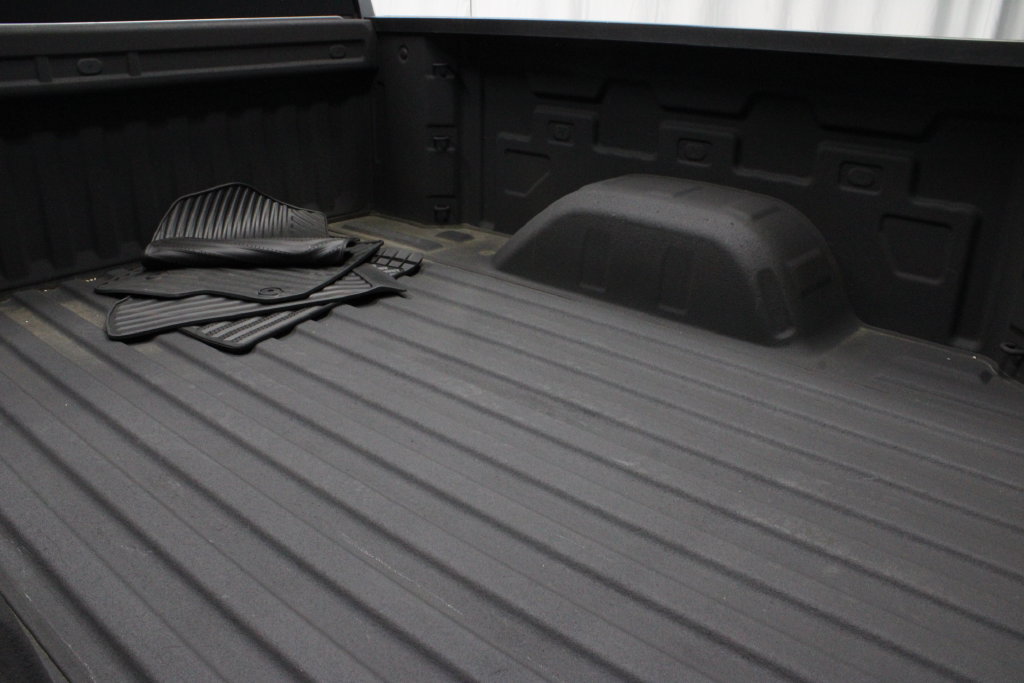 Used 2023 Chevrolet Silverado 1500 Custom AWD/4WD image 15