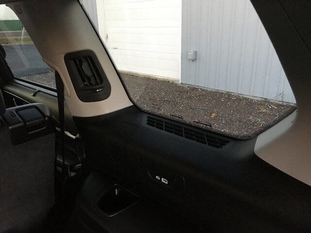 Used 2023 Jeep Grand Cherokee L Limited w/ Luxury Tech Group II image 36