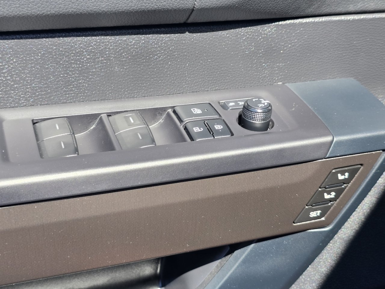 Certified 2022 Toyota Tundra TRD Pro AWD/4WD image 27