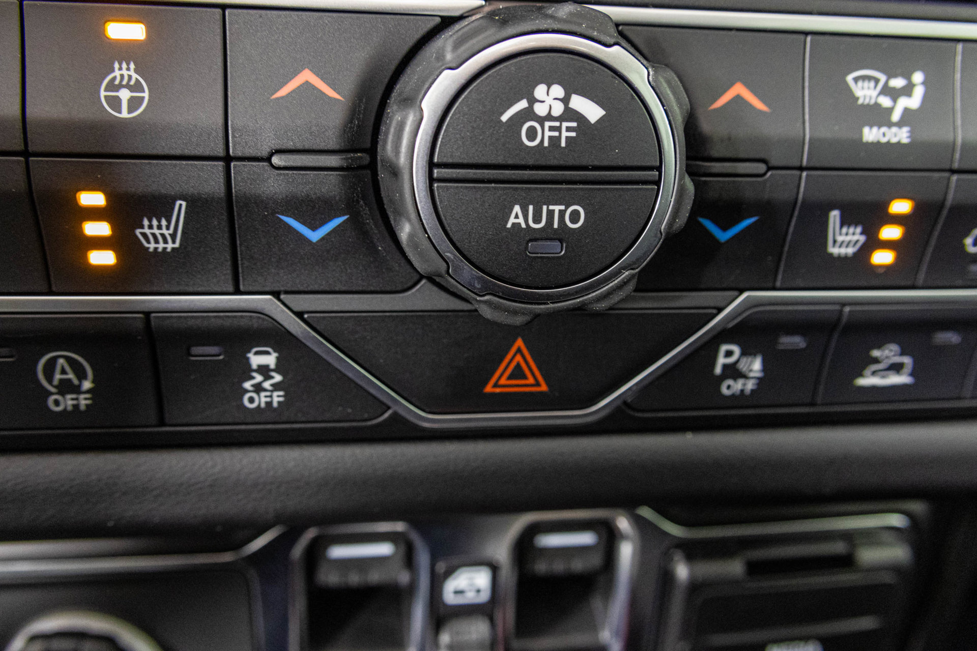 New 2027 Jeep Wrangler Unlimited Sahara AWD/4WD image 9