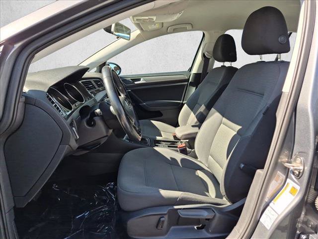 Used 2019 Volkswagen e-Golf SE w/ Driver Assistance Package FWD image 15