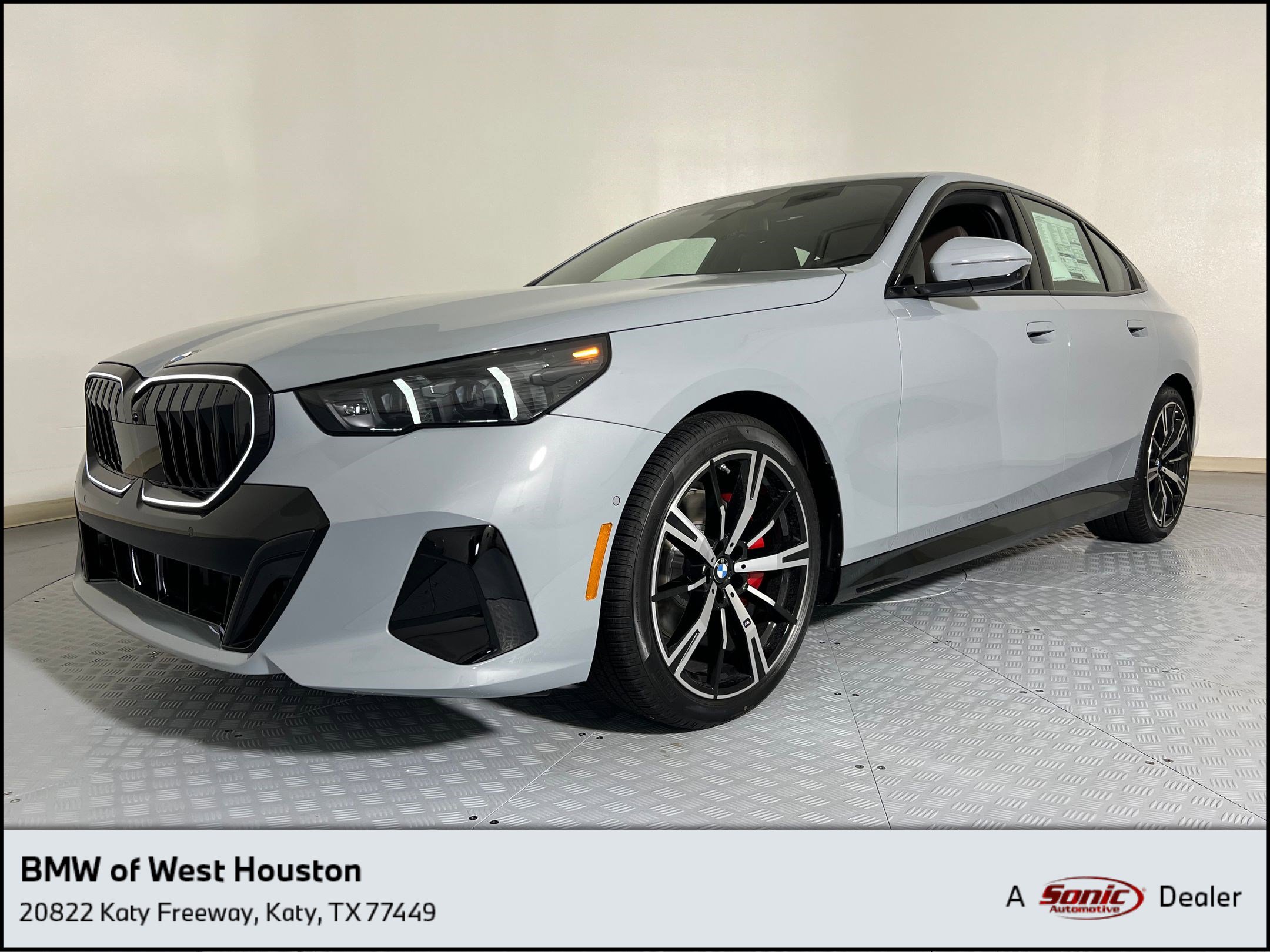 New 2026 BMW 530i xDrive w/ M Sport Package