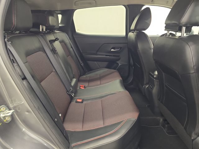 Used 2025 Nissan Kicks SR AWD/4WD image 12