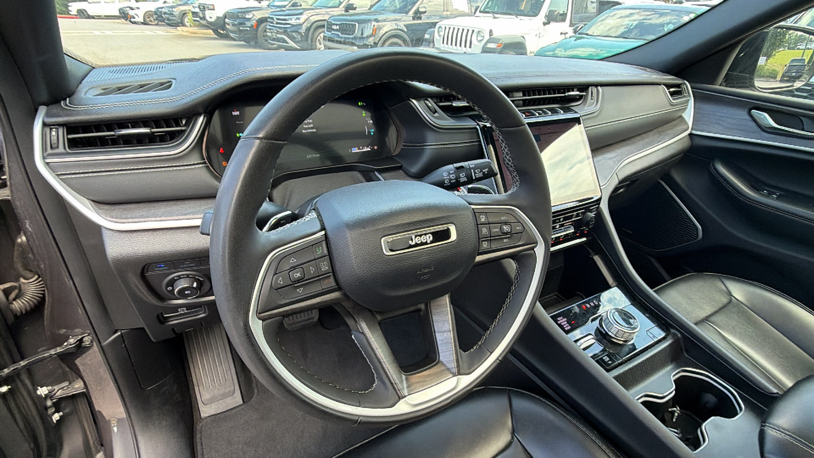 Used 2024 Jeep Grand Cherokee Limited 4xe AWD/4WD image 25