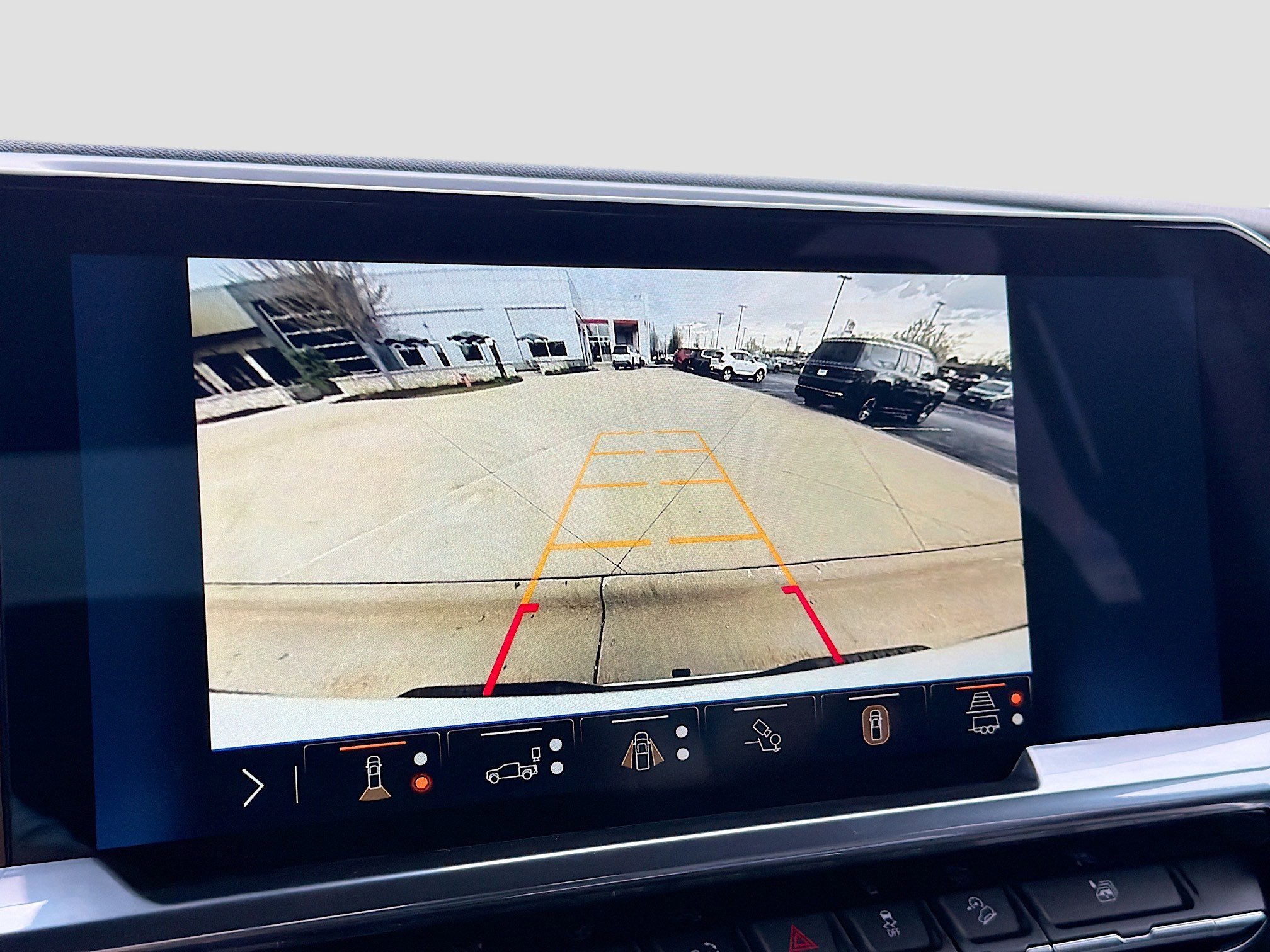 Used 2024 Chevrolet Silverado 1500 LTZ AWD/4WD image 17