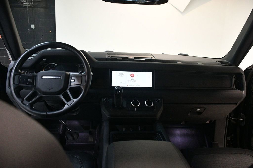 Used 2023 Land Rover Defender 110 X-Dynamic SE image 5