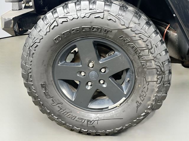 Used 2015 Jeep Wrangler Unlimited Sahara image 30