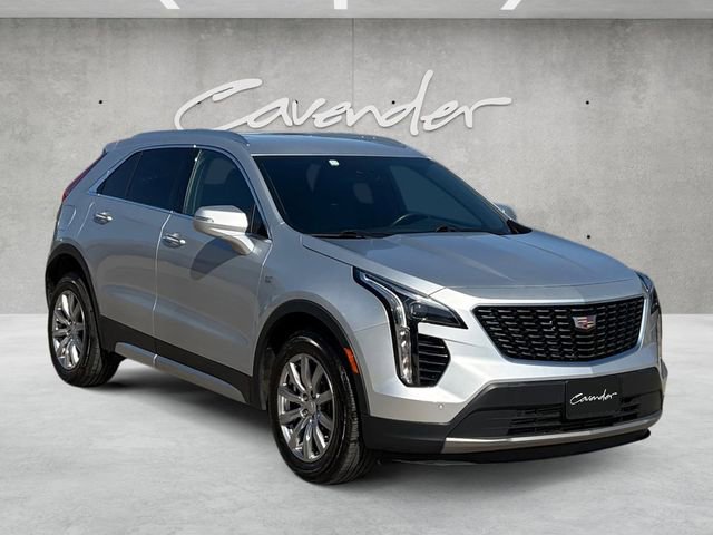 Used 2022 Cadillac XT4 Premium Luxury w/ Safety Alert Package image 2