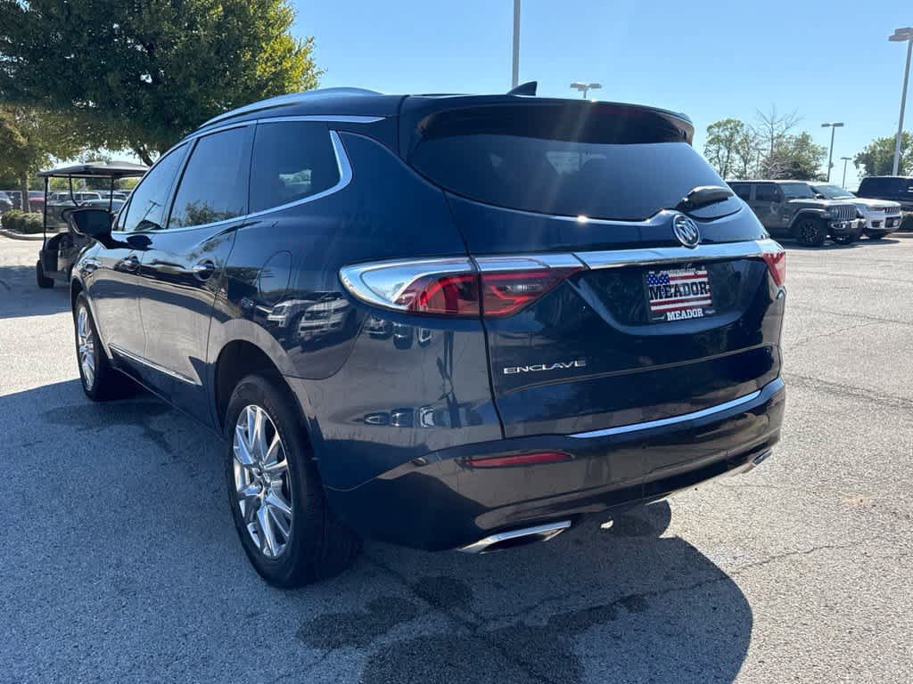 Used 2023 Buick Enclave Essence w/ Experience Buick Package FWD image 3