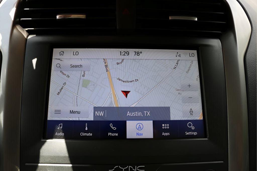 Used 2020 Ford Fusion SE FWD image 22