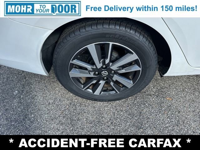 Used 2021 Nissan Versa SV image 9