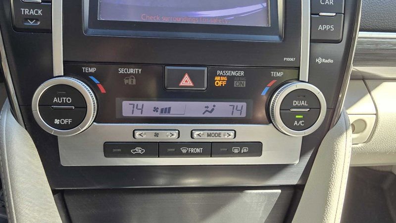 Used 2012 Toyota Camry XLE w/ Leather Pkg FWD image 23