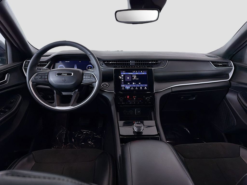 Used 2023 Jeep Grand Cherokee L Laredo image 26