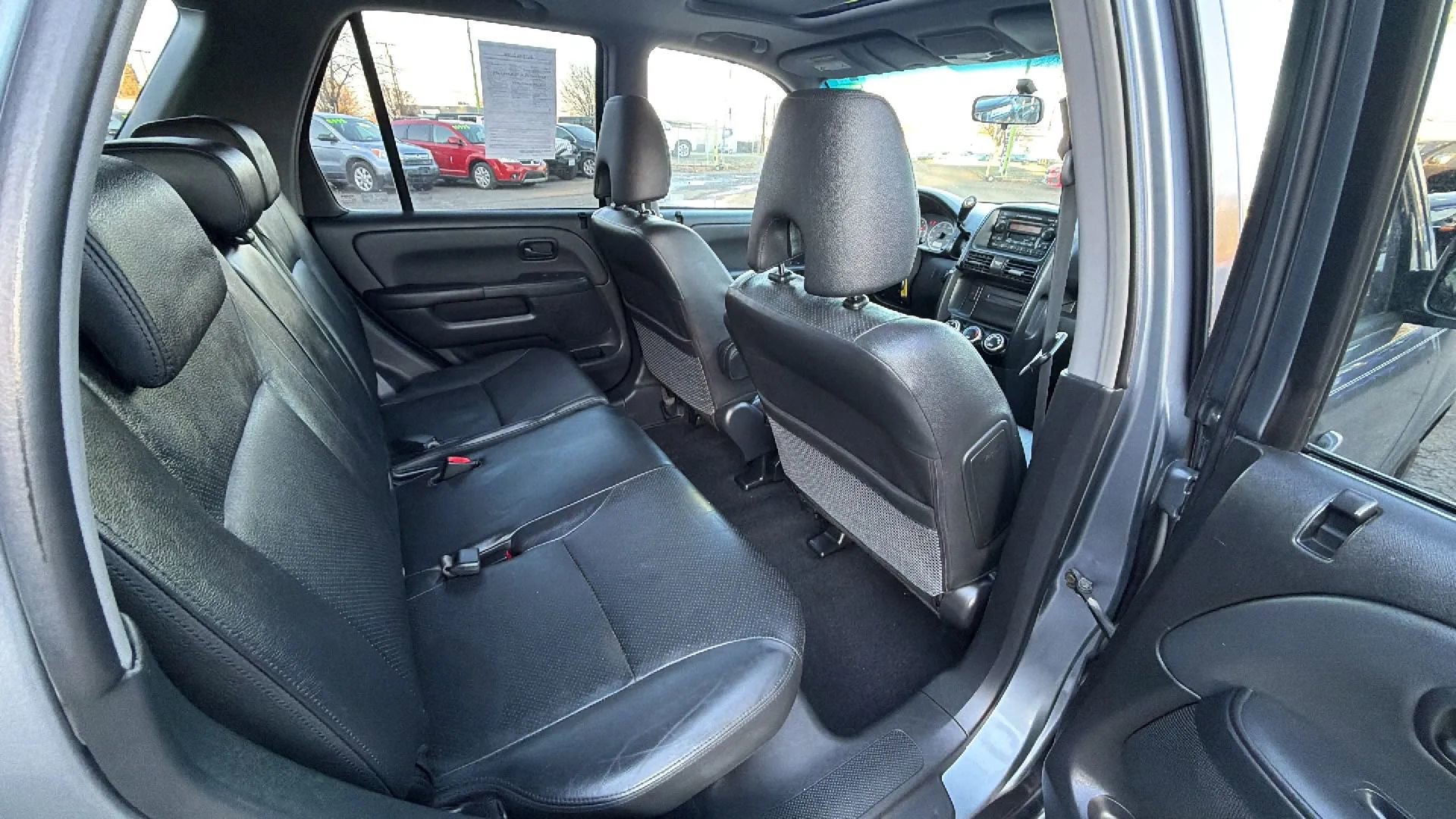 Used 2005 Honda CR-V EX image 15