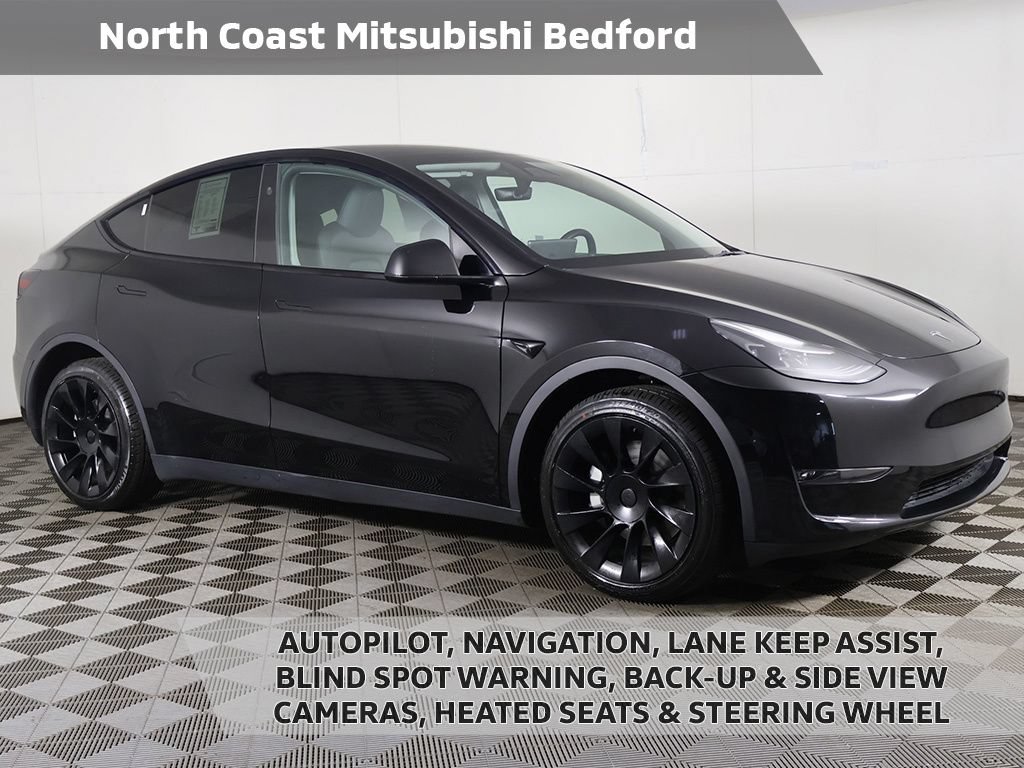 Used 2023 Tesla Model Y Long Range AWD/4WD image 1