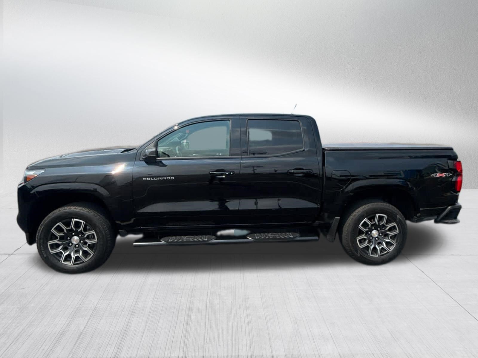 Used 2024 Chevrolet Colorado LT w/ LT Convenience Package III AWD/4WD image 5