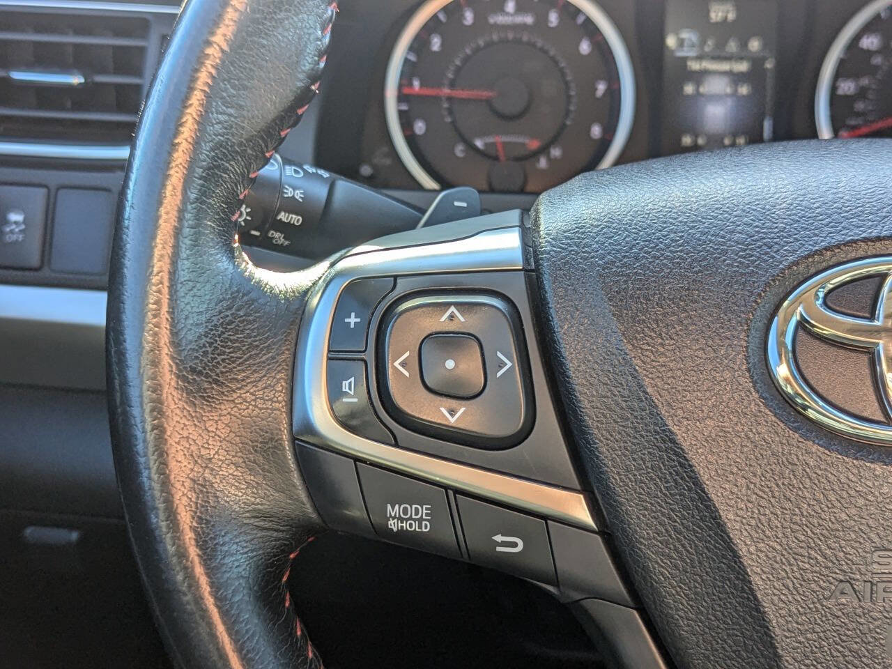 Used 2015 Toyota Camry XSE w/ Moonroof Package image 23