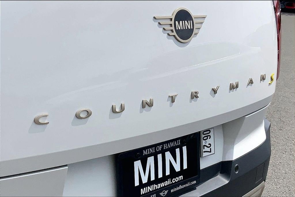 Certified 2025 MINI Cooper Countryman SE w/ Comfort Package Max image 9