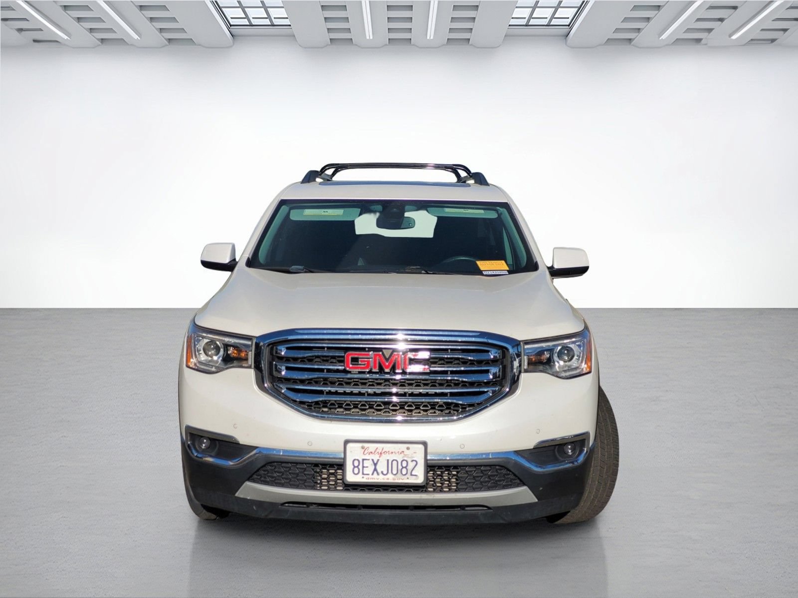 Used 2018 GMC Acadia SLT AWD/4WD image 2