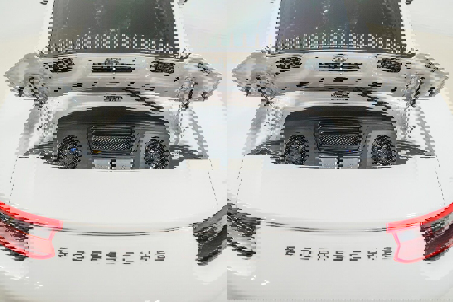 Used 2018 Porsche 911 Carrera T w/ Carrera T Interior Package image 39