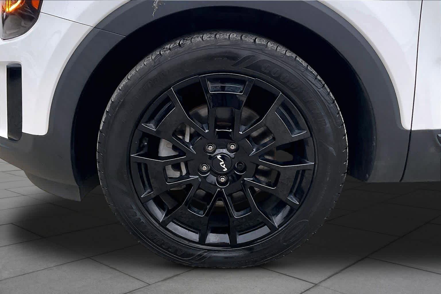 Used 2022 Kia Telluride SX w/ SX Prestige Package AWD/4WD image 11