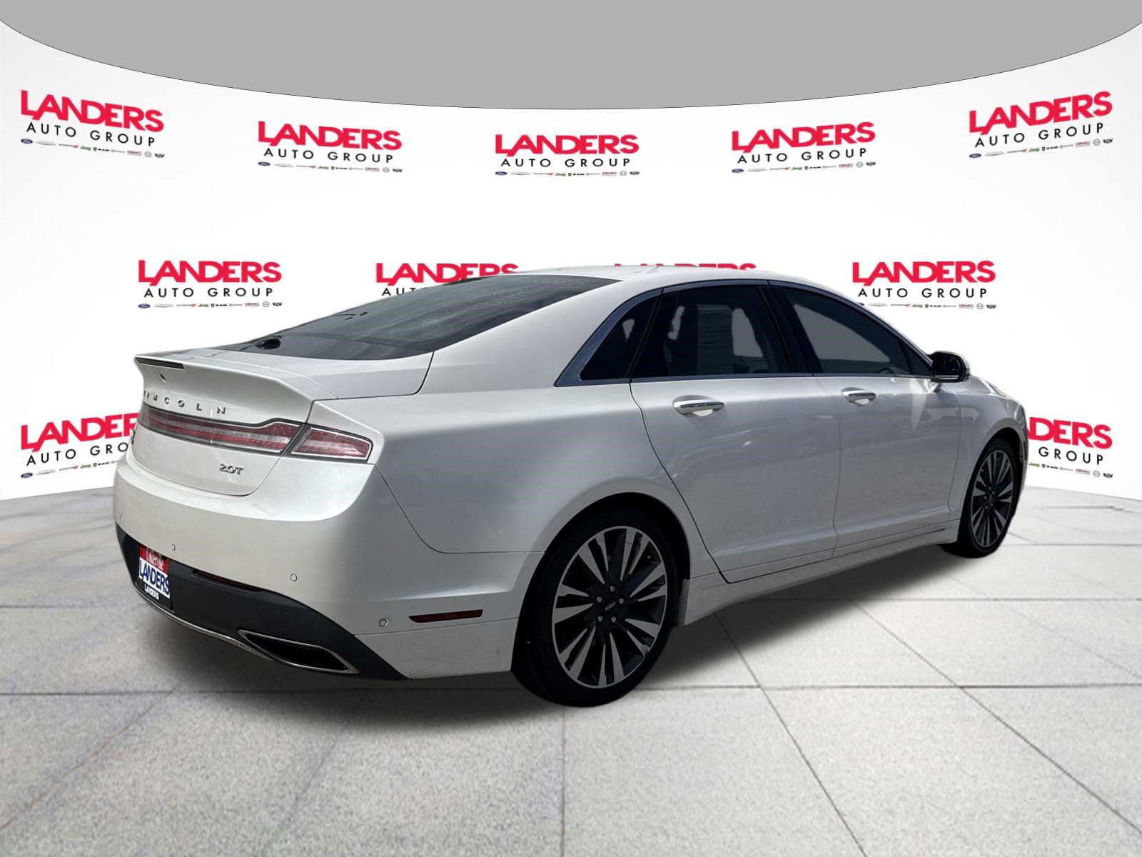 Used 2019 Lincoln MKZ Reserve FWD image 3