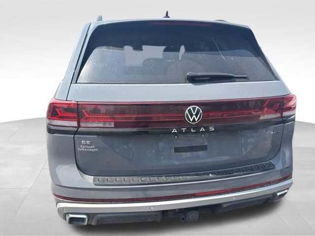 Used 2025 Volkswagen Atlas Peak Edition SE AWD/4WD image 29