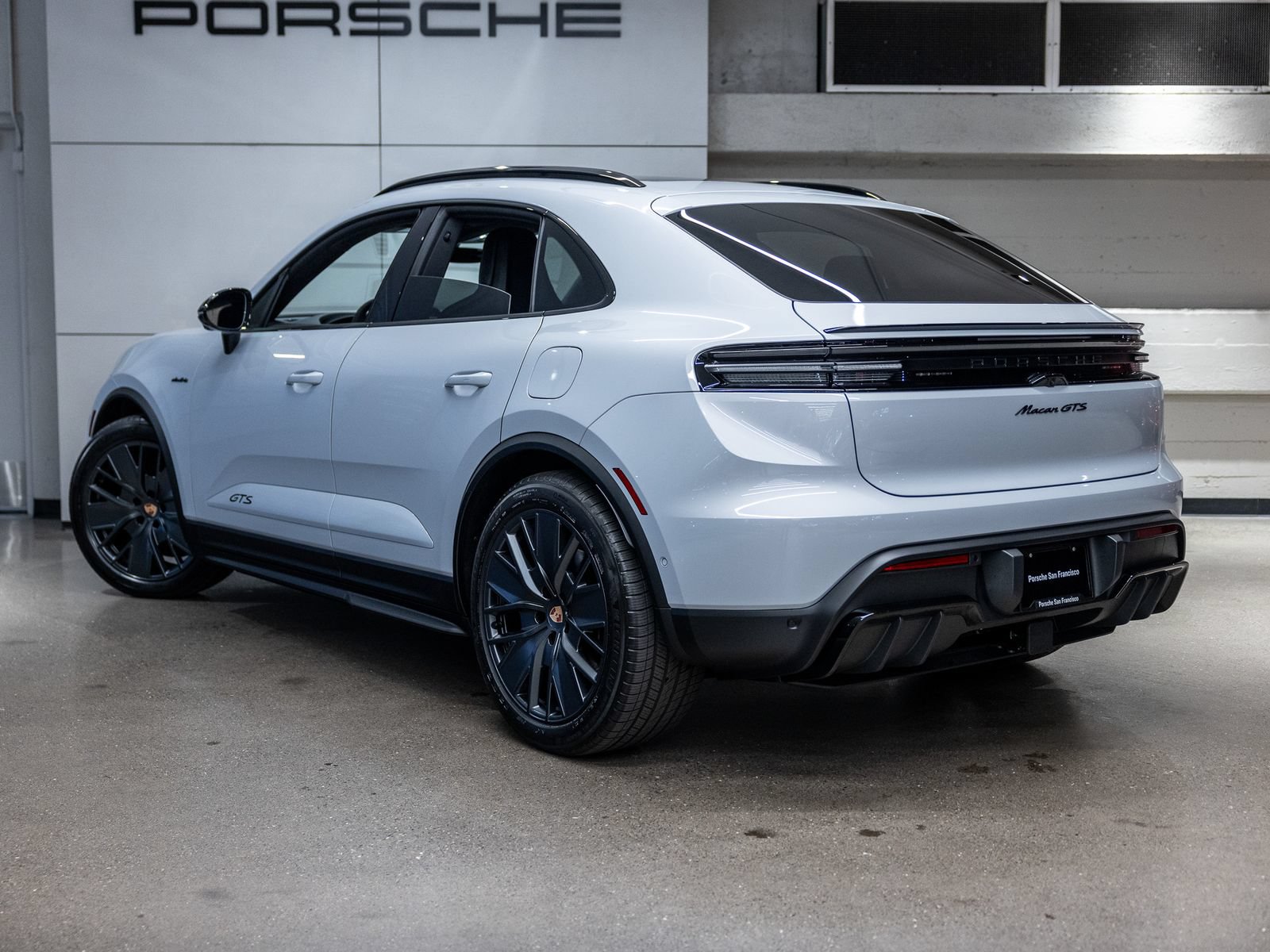 New 2026 Porsche Macan GTS Electric AWD/4WD image 3