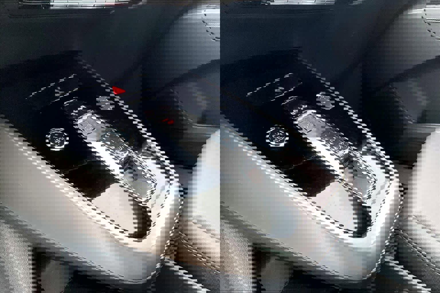 Used 2023 Audi Q4 e-tron Premium Plus w/ Premium Plus image 16